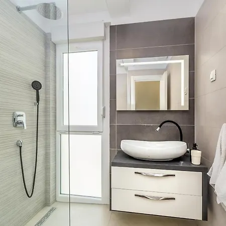 Daire Solis Lacus Penthouse Njivice