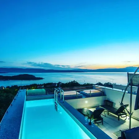 Solis Lacus Penthouse * Njivice