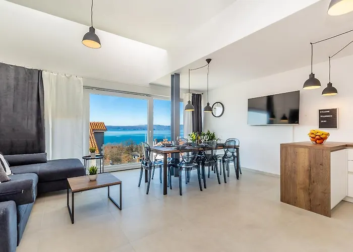 Solis Lacus Penthouse