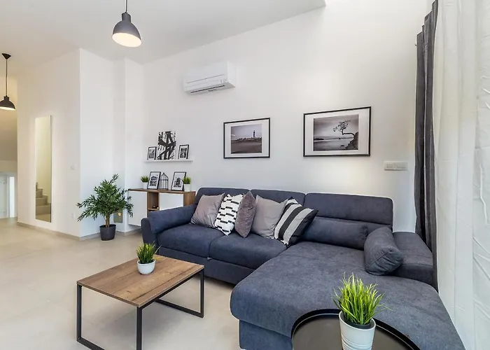 Solis Lacus Penthouse