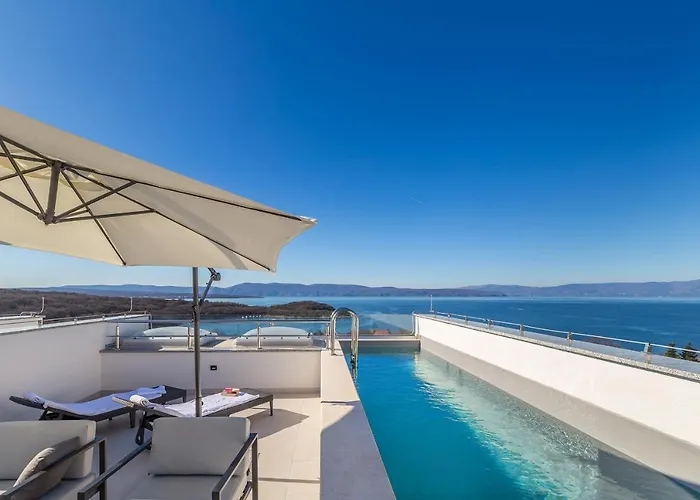 Solis Lacus Penthouse Διαμέρισμα Njivice
