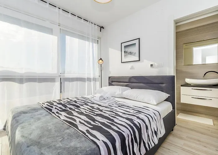 Solis Lacus Penthouse Njivice