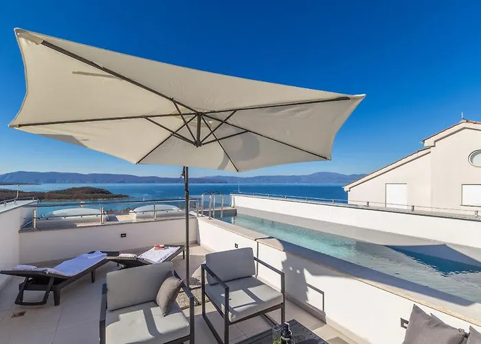 Solis Lacus Penthouse Διαμέρισμα Njivice