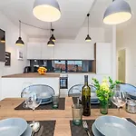 Solis Lacus Penthouse Apartmán *