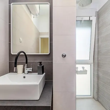 Solis Lacus Penthouse Apartment Njivice