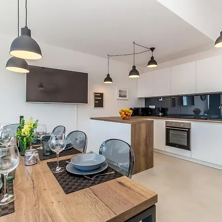 Solis Lacus Penthouse Njivice