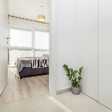 Solis Lacus Penthouse Njivice