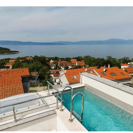 Solis Lacus Penthouse Njivice