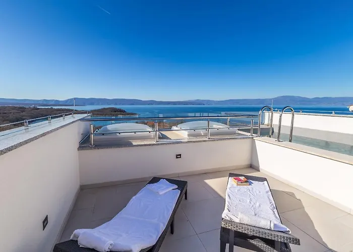 Solis Lacus Penthouse * نجيفيش
