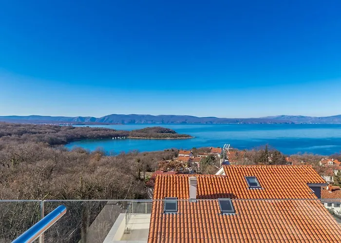 Solis Lacus Penthouse نجيفيش