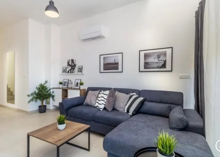 Solis Lacus Penthouse نجيفيش