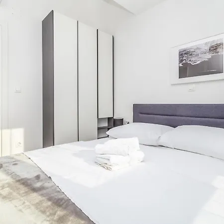 Solis Lacus Penthouse