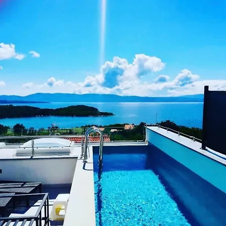 Solis Lacus Penthouse * Njivice